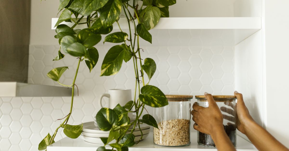 Come organizzare i pensili della cucina: metodo pratico e duraturo