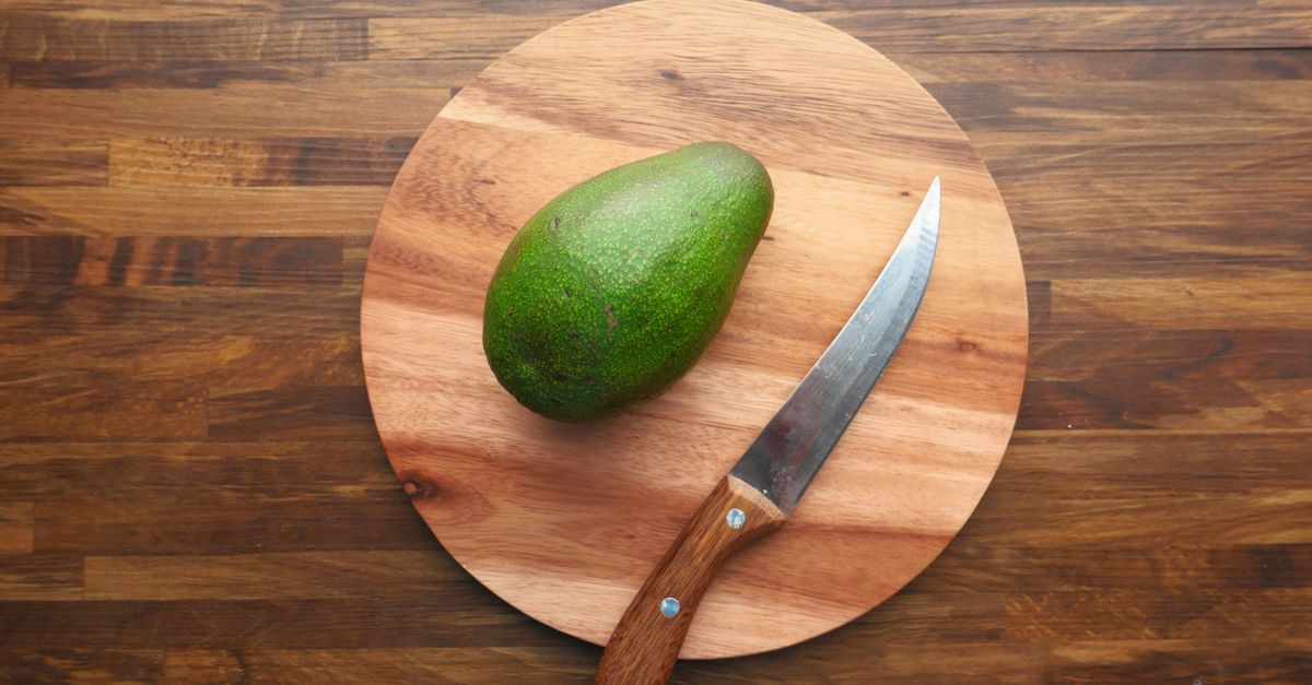Come far maturare l'avocado più in fretta: i metodi che funzionano davvero