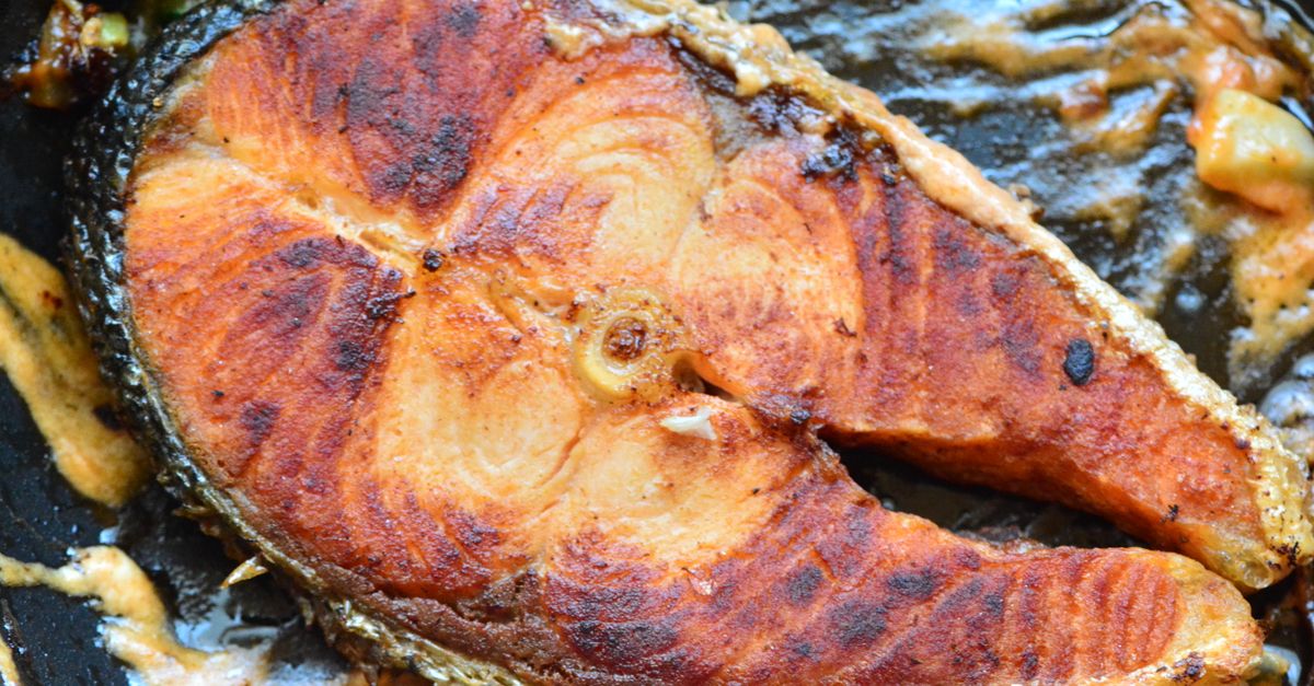 Come cuocere il pesce in padella senza farlo attaccare: la guida definitiva