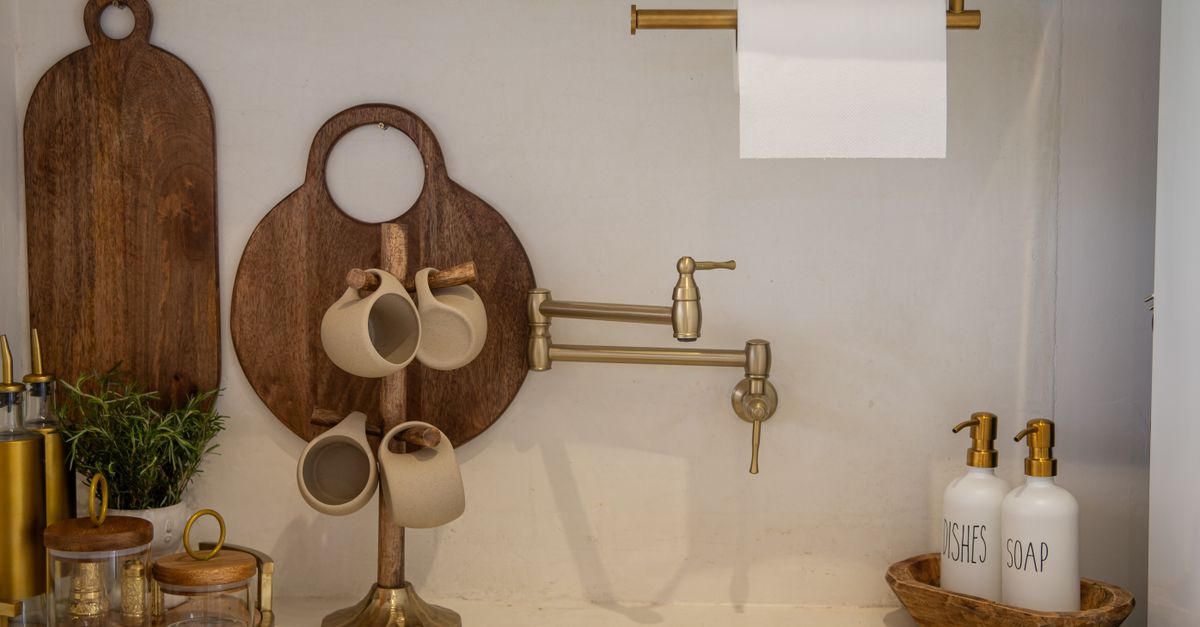 Come prendersi cura di un tagliere di legno: lavaggio, oliatura e manutenzione