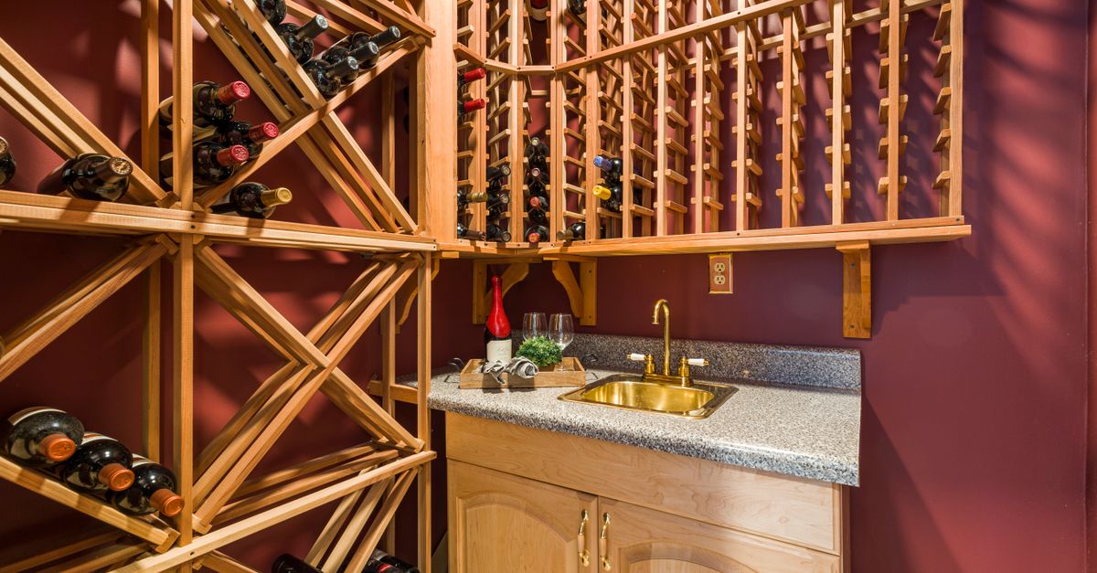 Come conservare il vino dopo l'apertura: guida per tipo di vino